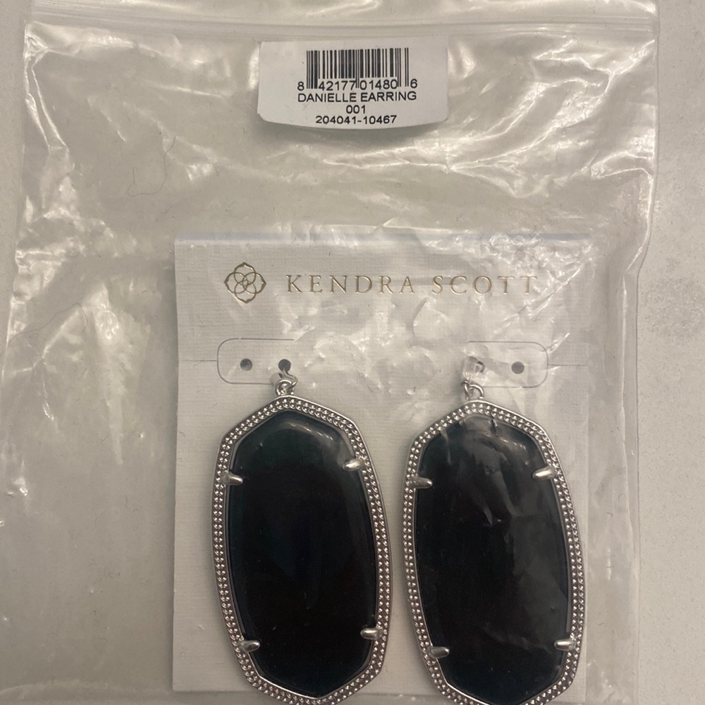 Kendra Scott black Danielles